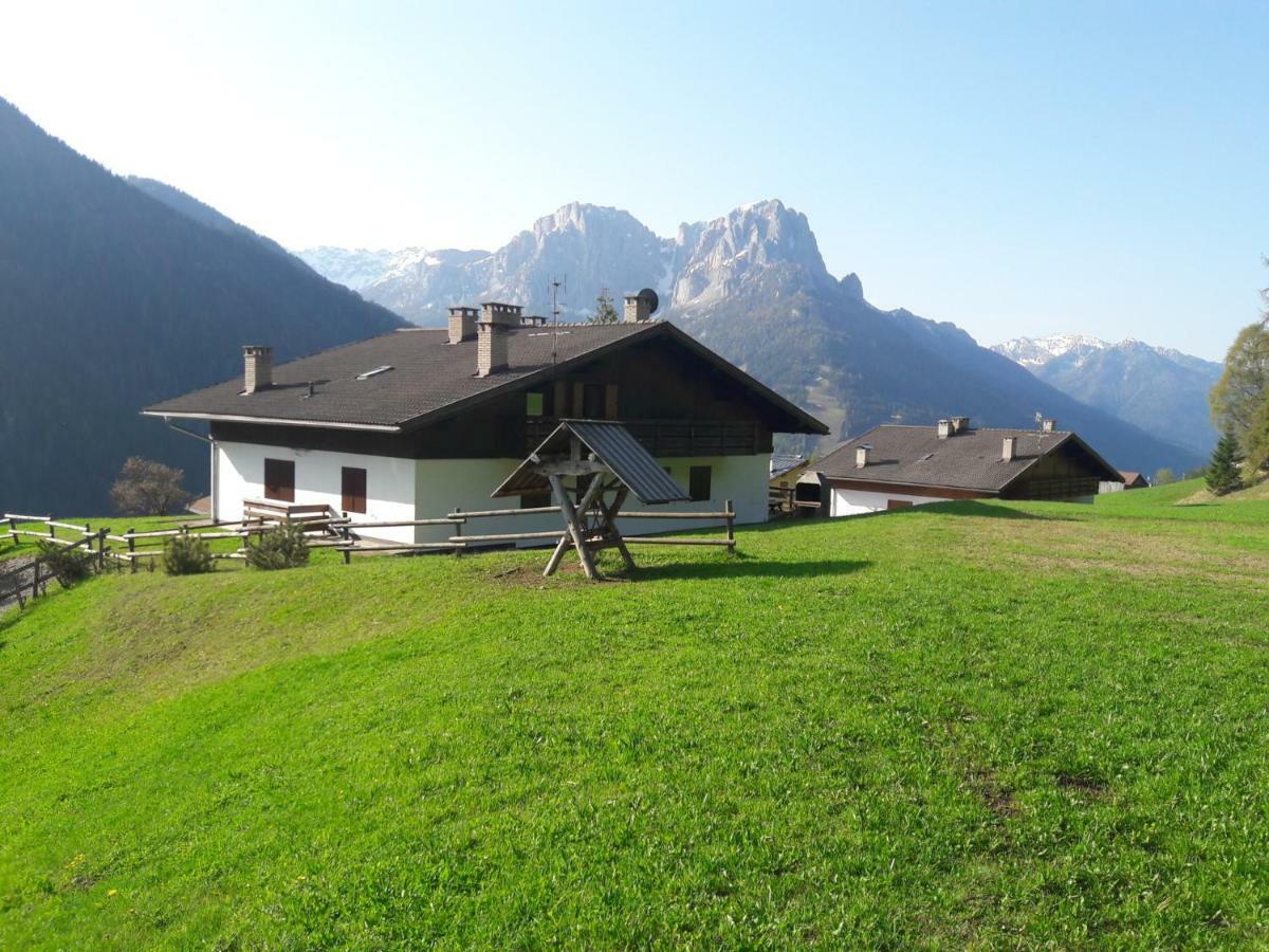 Chalet Relax Pozza di Fassa Exteriör bild